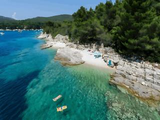 Villa Karolina Großes Ferienhaus Meerblick 2000qm Garten Familien Gruppen Insel Lošinj - 1
