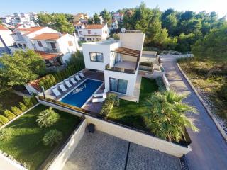 Seaside luxury villa with a swimming pool Cove Duga, Ciovo - 24268 - Trogir - 0
