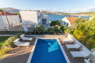 Seaside luxury villa with a swimming pool Cove Duga, Ciovo - 24268 - Trogir - 2