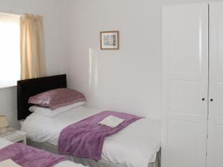 Bodwen Corner Cottage - Wootton Bridge - 3