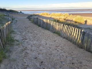 Beach Tonic - Humberston - 1