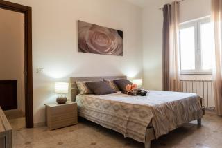 Sleeps 6 Guests! 2 Minute Walk to Beach! - Campora San Giovanni - 2
