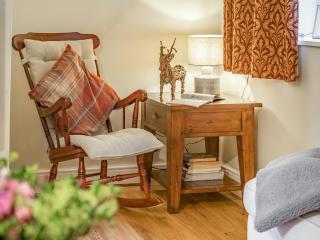 Pwll Farmhouse - Llanllawdog - 5