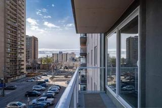 Downtown Two Bedroom, Modern & Cozy - Saskatoon - 5