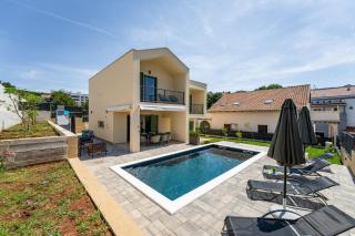 Villa Franka - holiday home with a private pool - Sveti Filip i Jakov (Santi Filippo e Giacomo) - 0