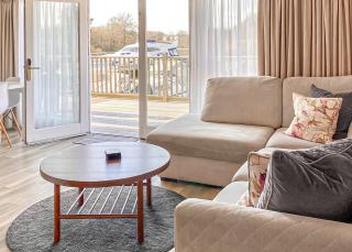 Yare View Holiday Cottages - Brundall - 7