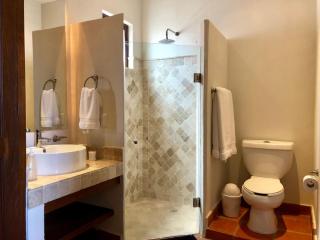 Spacious No Stairs Gated Community Pool Parking Gym - San Miguel de Allende - 6