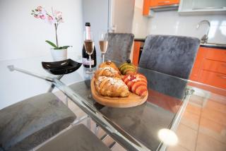 Sunny apartment - by the sea - Sutivan - 1