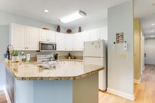about 6 Mi to Ocean with Pool and Golf Myrtle Beach Condo - Myrtle Beach - 3