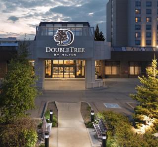 DoubleTree by Hilton West Edmonton - Edmonton - 0