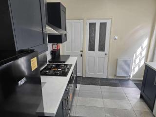 4 bed-Sleeps 8-Private Garden-Family Friendly - Londra - 4