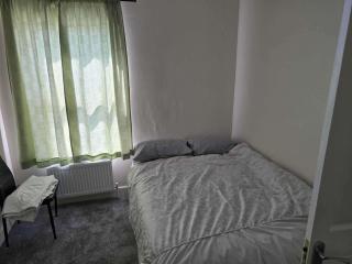 4 bed-Sleeps 8-Private Garden-Family Friendly - Londra - 1
