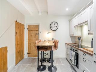 Cherry Blossom Cottage - Etton - 9