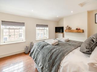 Cherry Blossom Cottage - Etton - 2