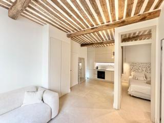 Luxe et Charme sur les Remparts du Vieil Antibes - Antibes - 9