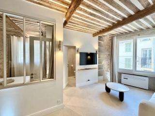 Luxe et Charme sur les Remparts du Vieil Antibes - Antibes - 4