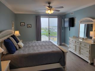 Belmont Towers 708 - 5