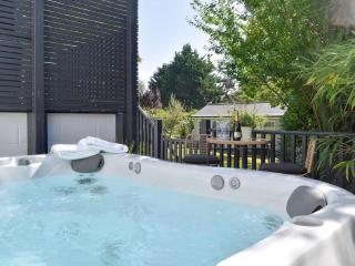 The White House Retreat - Findon - 0