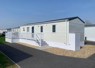 Riverside Holiday Village - - 8