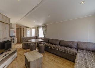 Riverside Holiday Village - - 3