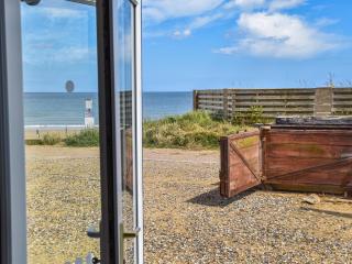 The Seas Beach House - Bacton - 8