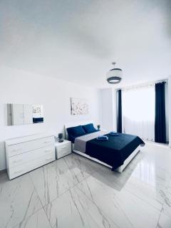 Luxury Two Bedroom apartments with sofa bed Sliema, Tigne Point! - Sliema - 8
