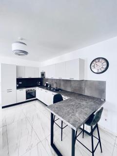 Luxury Two Bedroom apartments with sofa bed Sliema, Tigne Point! - Sliema - 7