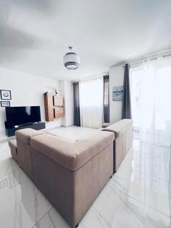 Luxury Two Bedroom apartments with sofa bed Sliema, Tigne Point! - Sliema - 2
