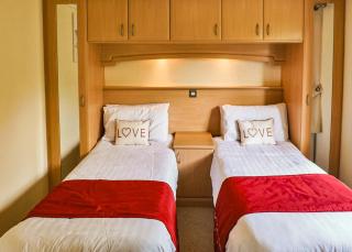 Longnor Wood Holiday Park - Longnor - 7
