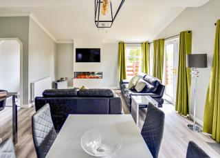 Longnor Wood Holiday Park - 2