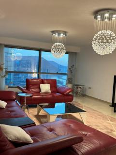 Splendide appartement style new-yorkais de 180 m2 à mobilart vue mer pour famille uniquement - Orano - 9