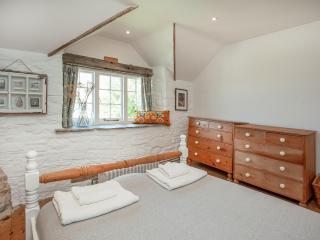 Hill Cottage - Stratton - 2