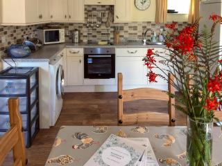 Milkmaids Cottage-Uk31860 - Kniveton - 4