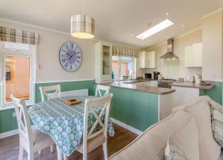 Camper Uk Leisure Park - Doddington - 1