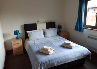 Heartsease Lodges - Llanddewi Ystradenny - 2