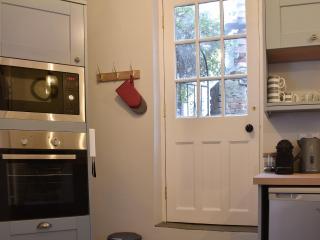 Dusty House - Ashbourne - 4