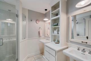 Forrester Bungalow - Close to Main Outdoor oasis - 4