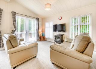 Herons Brook Retreat Lodges - Narberth - 8