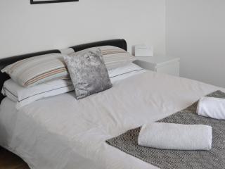 The Lodge - Uk46636 - 1