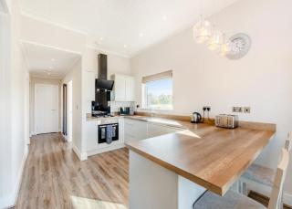 Waterside Hambleton Lakeside Lodges - Poulton-le-Fylde - 3