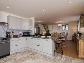 The Coach House - Ukc2772 - Sandwich - 4