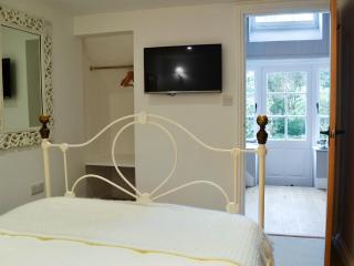 Manor Cottage - Bow - 1