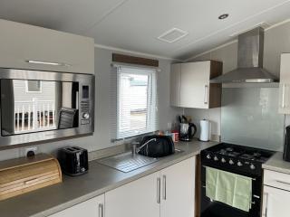 J4 Lossiemouth Bay Caravan Park - Lossiemouth - 3