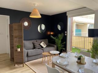 Bel appartement avec piscine et vue bateaux - 0