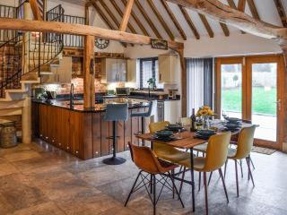 The Wilderness Retreat - - 4