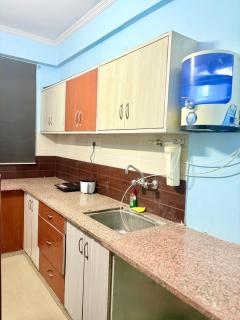 Highway access 2BHK, Trendy decor, VR & other water parks - Jaipur - 9
