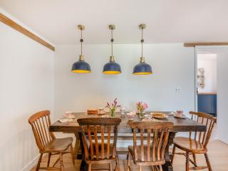 Manor Cottage - - 7