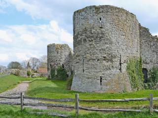 High House Holiday Cottages 1 - Hooe - 2