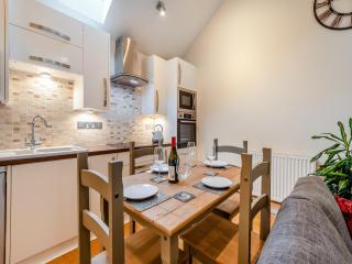The Cow Shed - Farnham - 4