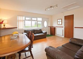 Anglesey Bungalows - Trearddur - 4